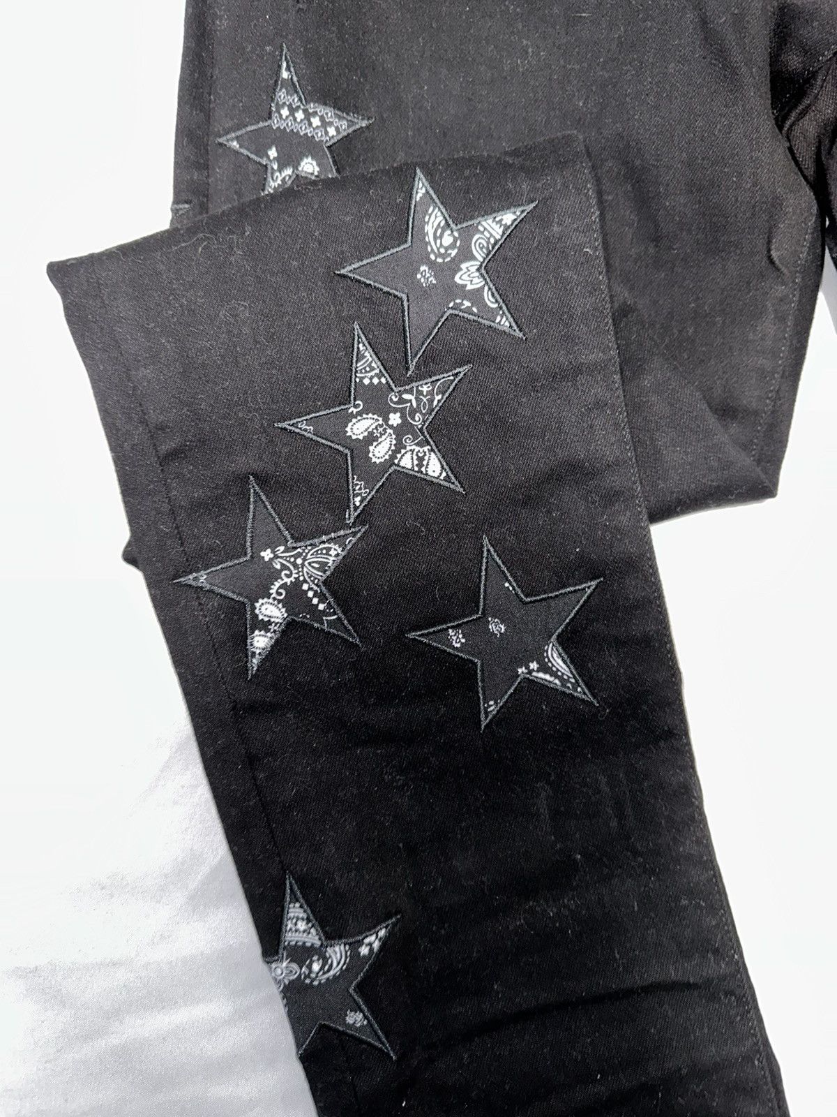 Amiri LAST DROP Amiri Stars Bandana Jeans Size US 38 / EU 54 - 1 Thumbnail