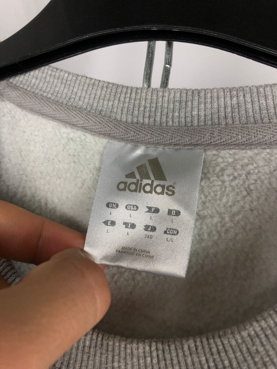 Adidas Adidas vintage sweatshirt gray size L Size US L / EU 52-54 / 3 - 3 Thumbnail