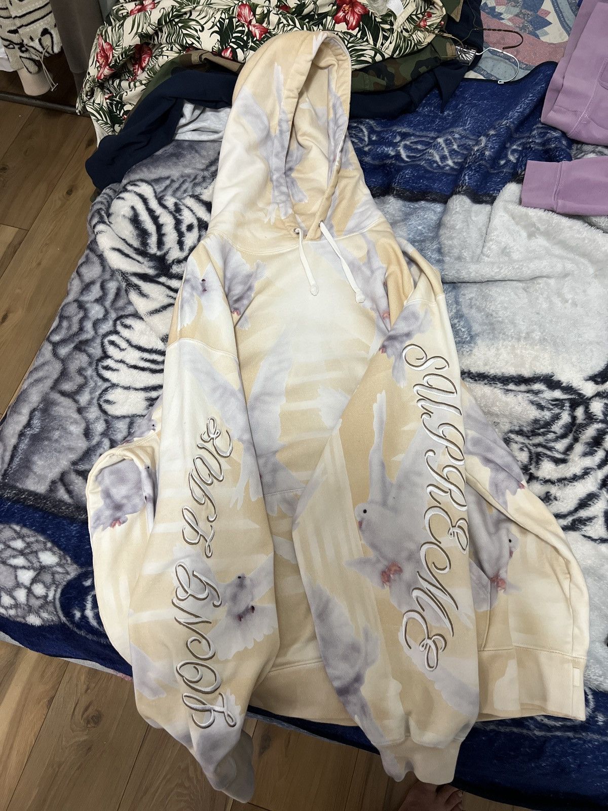 Supreme Long Live Supreme Size US XL / EU 56 / 4 - 1 Thumbnail