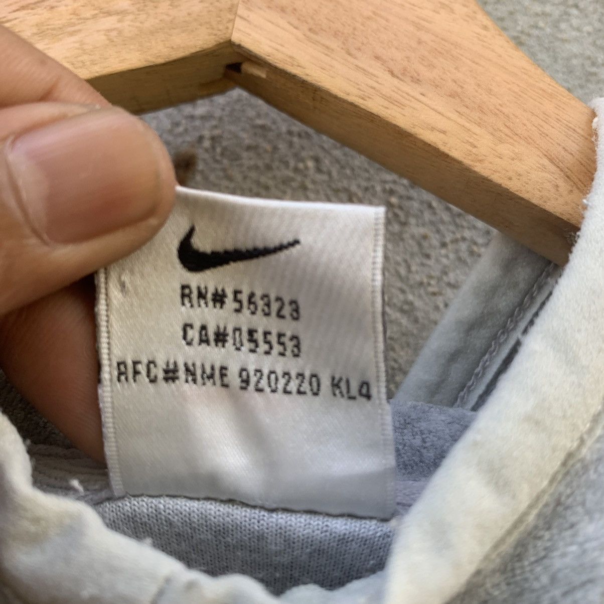 Nike × Vintage VINTAGE NIKE SWOOSH EMBROIDERY Y2K SWEATER HOODED SWEATSHIRT Size US L / EU 52-54 / 3 - 9 Thumbnail