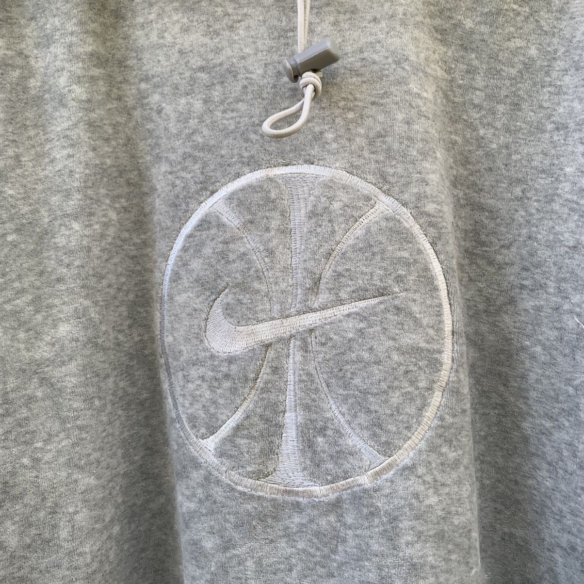 Nike × Vintage VINTAGE NIKE SWOOSH EMBROIDERY Y2K SWEATER HOODED SWEATSHIRT Size US L / EU 52-54 / 3 - 3 Thumbnail