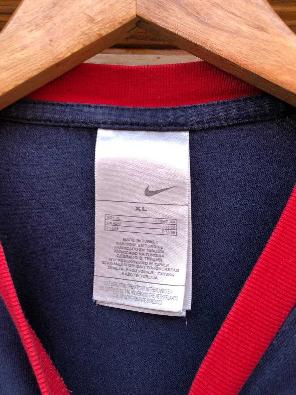 Nike Vintage Nike T Shirt Size US XL / EU 56 / 4 - 3 Thumbnail
