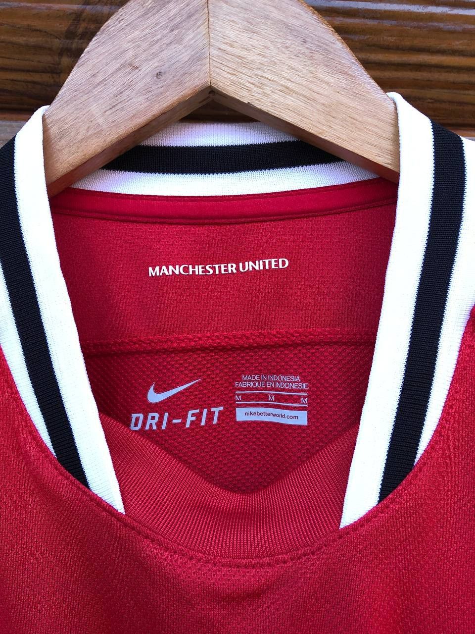 Nike MANCHESTER UNITED HOME FOOTBALL SHIRT SOCCER JERSEY NIKE Size US M / EU 48-50 / 2 - 7 Thumbnail