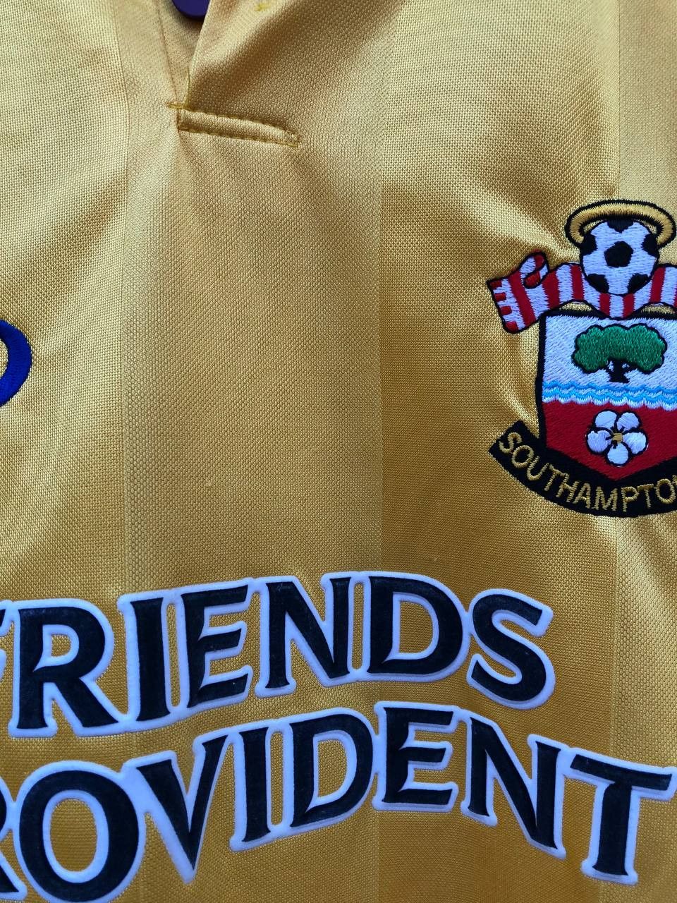 Other Kids Southampton Home 2003/04 Friends Provident Jersey Size US S / EU 44-46 / 1 - 6 Thumbnail