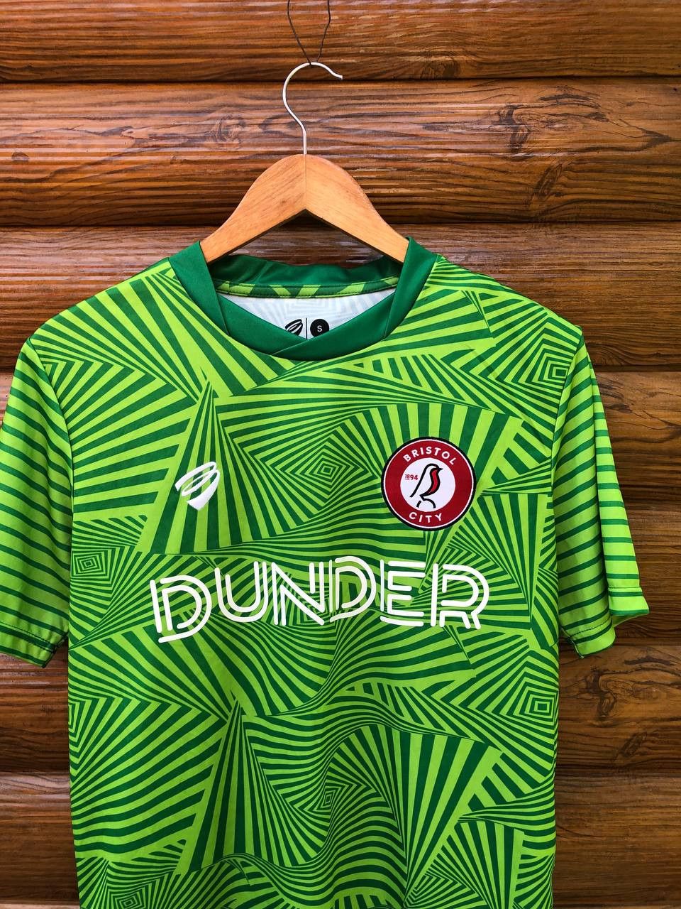 Other Bristol City FC Football Training Shirt Soccer Jersey Size US S / EU 44-46 / 1 - 2 Thumbnail