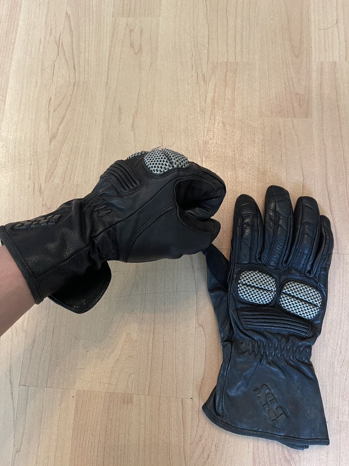 Vintage IXS motorcycle bike leather vintage 90s racing gloves Size 34 - 2 Thumbnail
