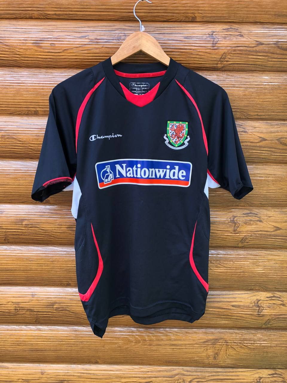 Champion × Vintage Wales National Team 2008 2009 Home Football Jersey Size US S / EU 44-46 / 1 - 1 Thumbnail