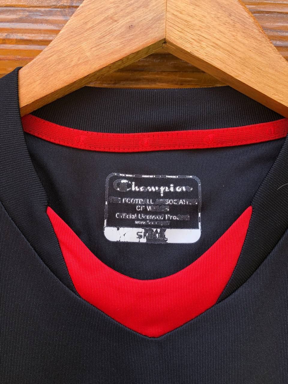 Champion × Vintage Wales National Team 2008 2009 Home Football Jersey Size US S / EU 44-46 / 1 - 6 Thumbnail