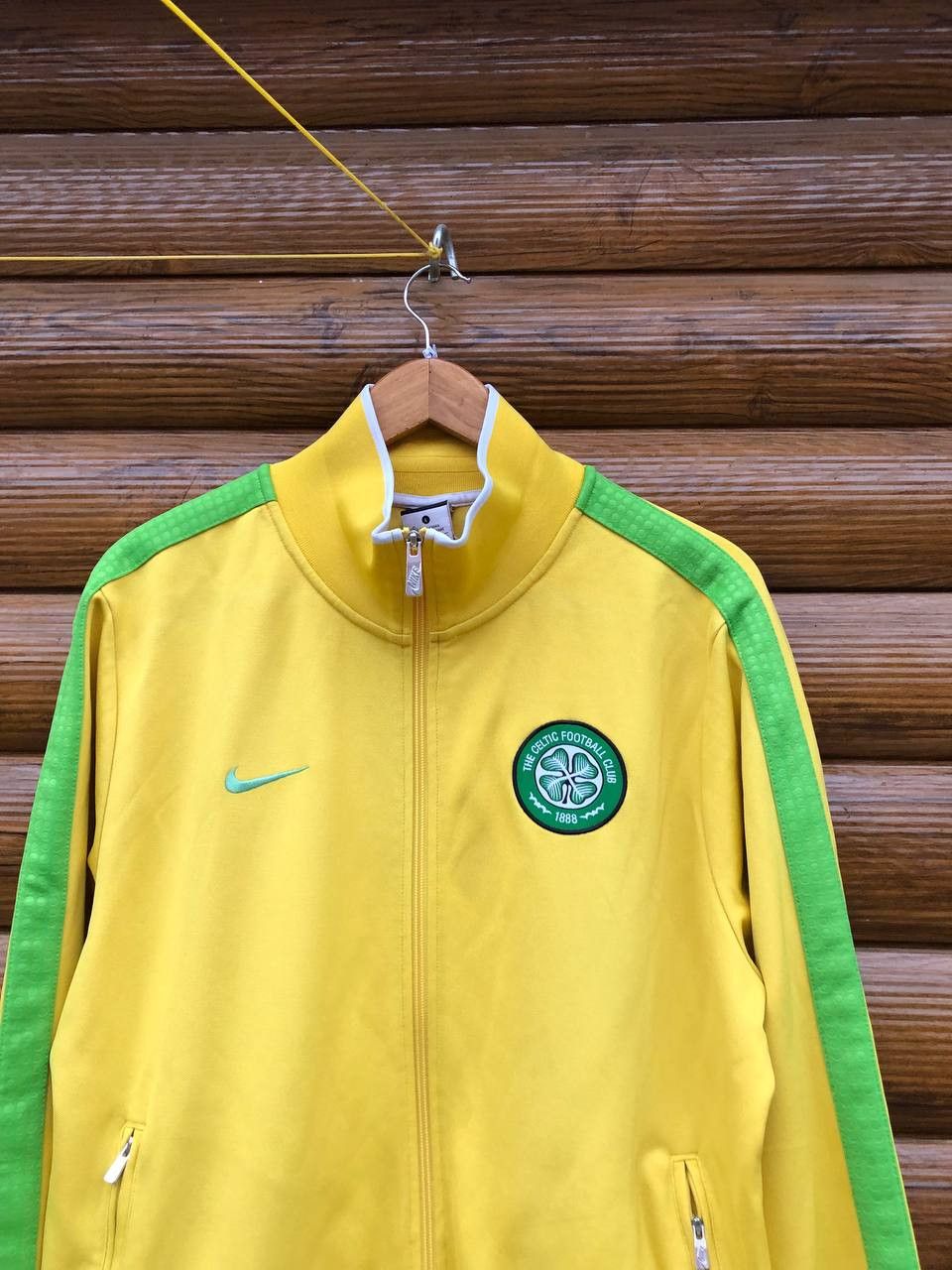 Nike Vintage Nike Celtic track jacket soccer Size US L / EU 52-54 / 3 - 3 Thumbnail