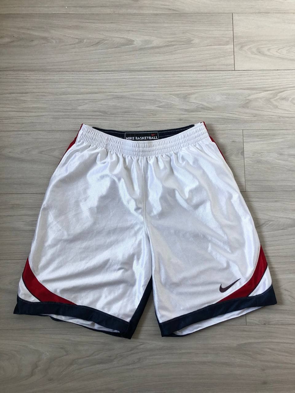 Vintage Vintage Nike Shorts Size US 36 / EU 52 - 1 Thumbnail