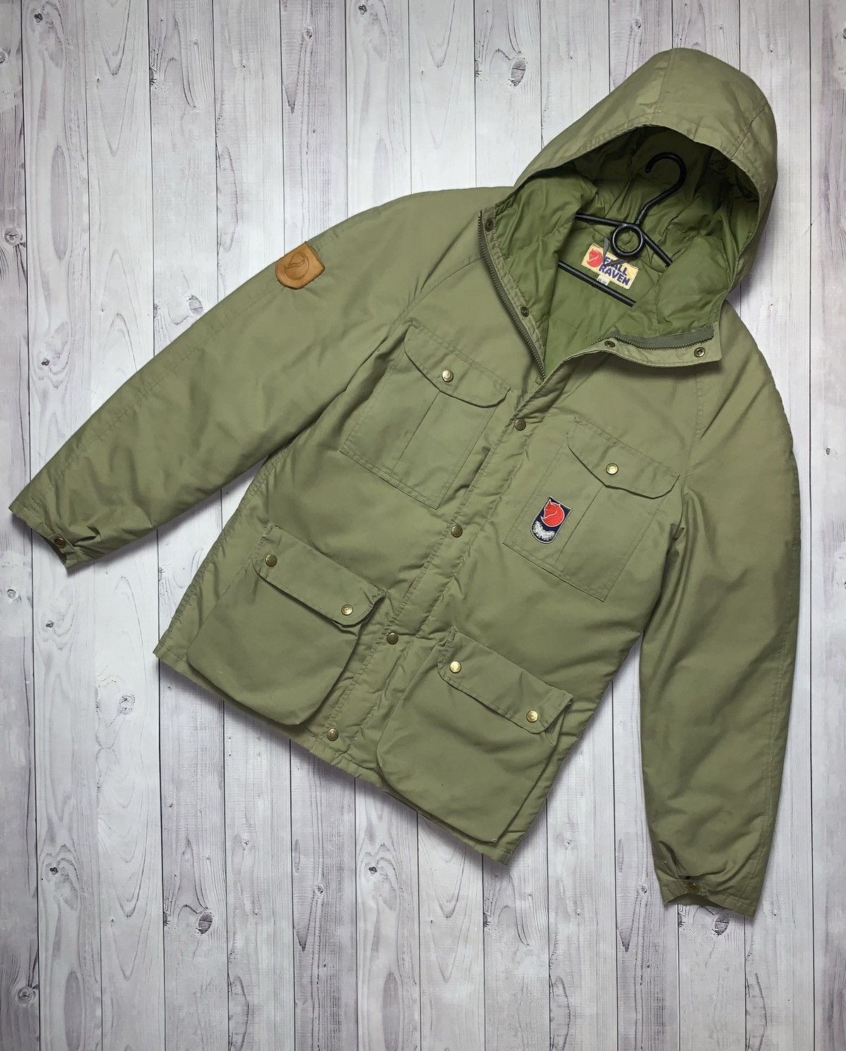 Fjallraven Vintage Down jacket Fjall raven parka logo rare size M Size US M / EU 48-50 / 2 - 1 Thumbnail