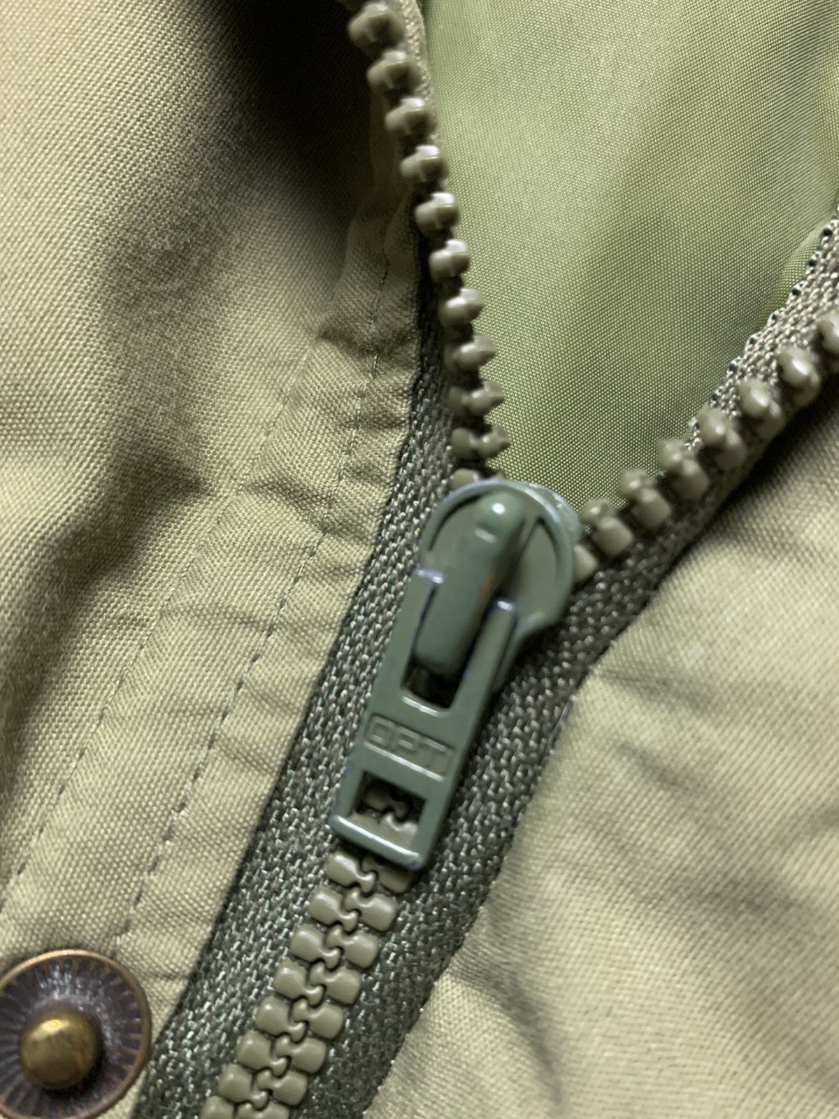 Fjallraven Vintage Down jacket Fjall raven parka logo rare size M Size US M / EU 48-50 / 2 - 13 Thumbnail