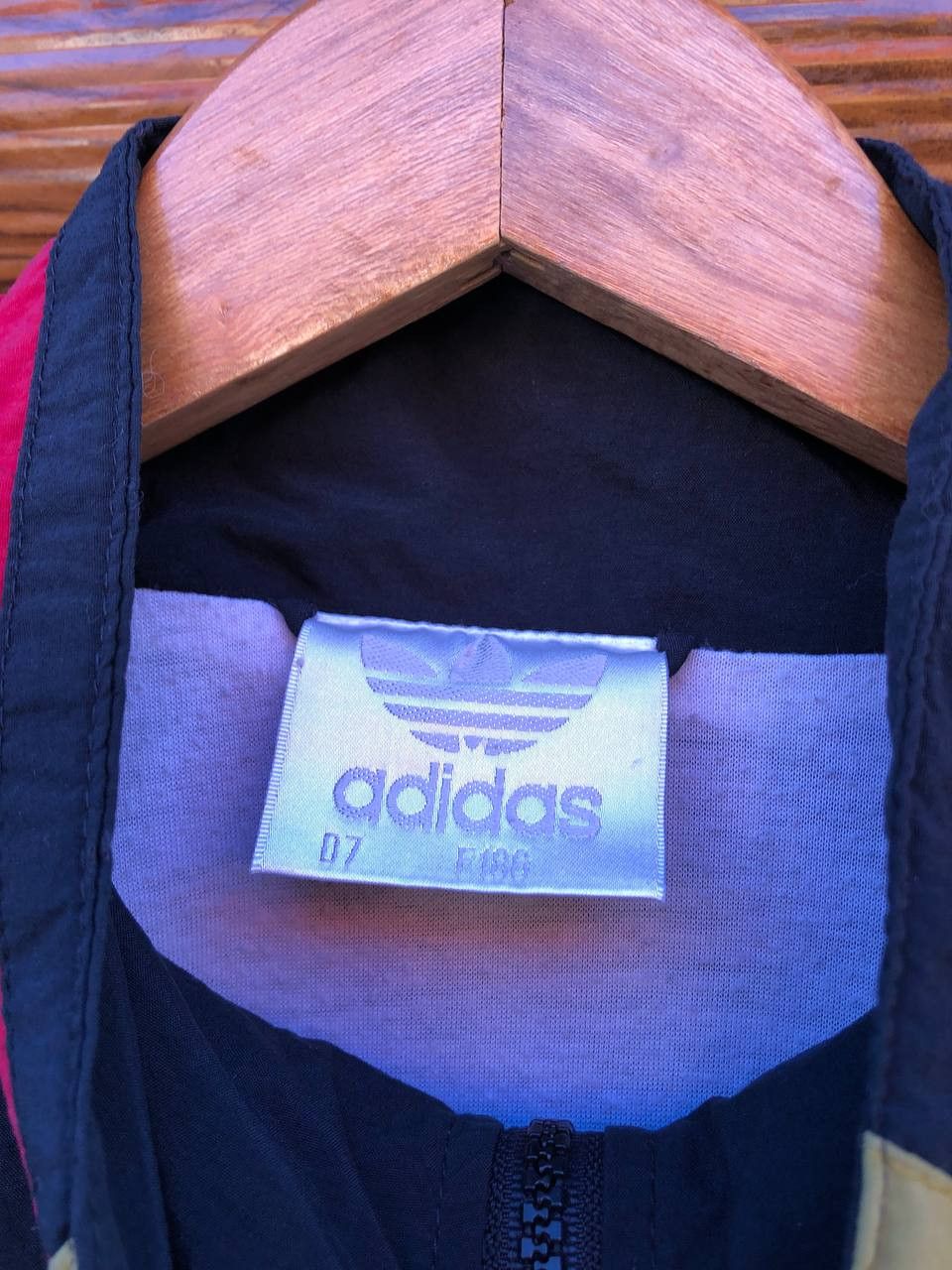 Vintage Vintage 90s Adidas Jackets Size US L / EU 52-54 / 3 - 7 Thumbnail