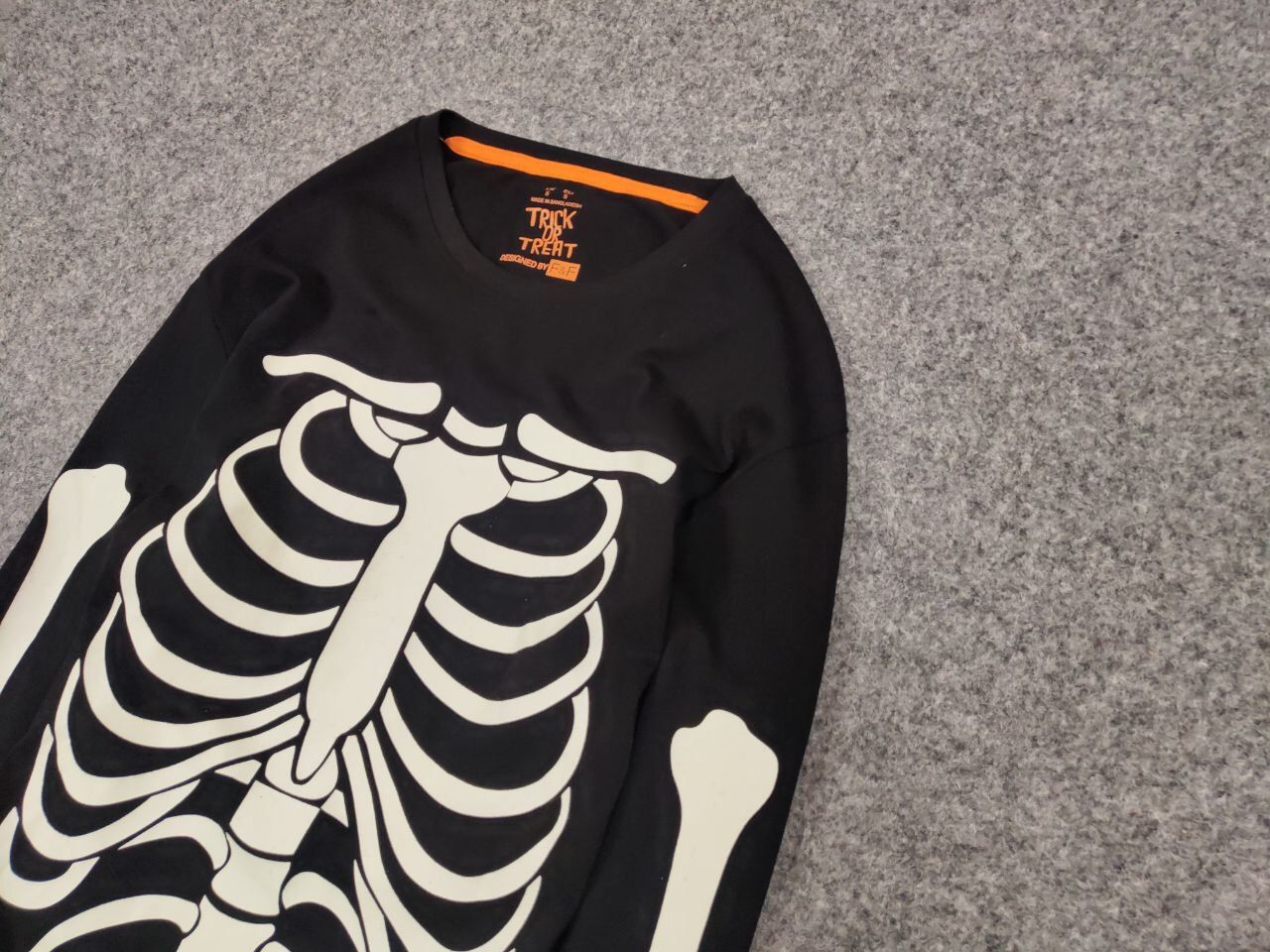 Japanese Brand Vintage Skeleton Phosphoric Print Long Sleeve sweatshirt Size US S / EU 44-46 / 1 - 4 Thumbnail