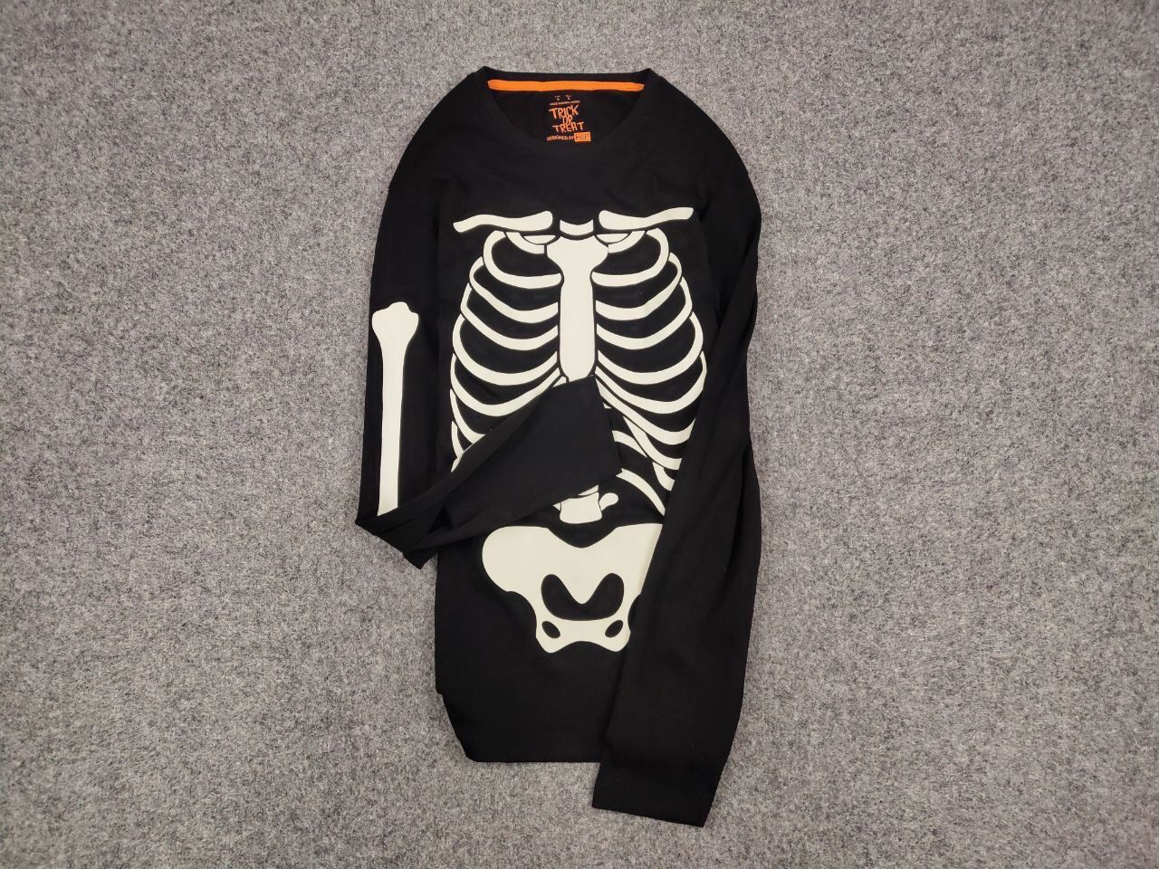 Japanese Brand Vintage Skeleton Phosphoric Print Long Sleeve sweatshirt Size US S / EU 44-46 / 1 - 11 Thumbnail
