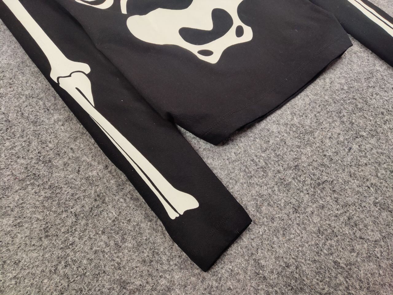 Japanese Brand Vintage Skeleton Phosphoric Print Long Sleeve sweatshirt Size US S / EU 44-46 / 1 - 6 Thumbnail