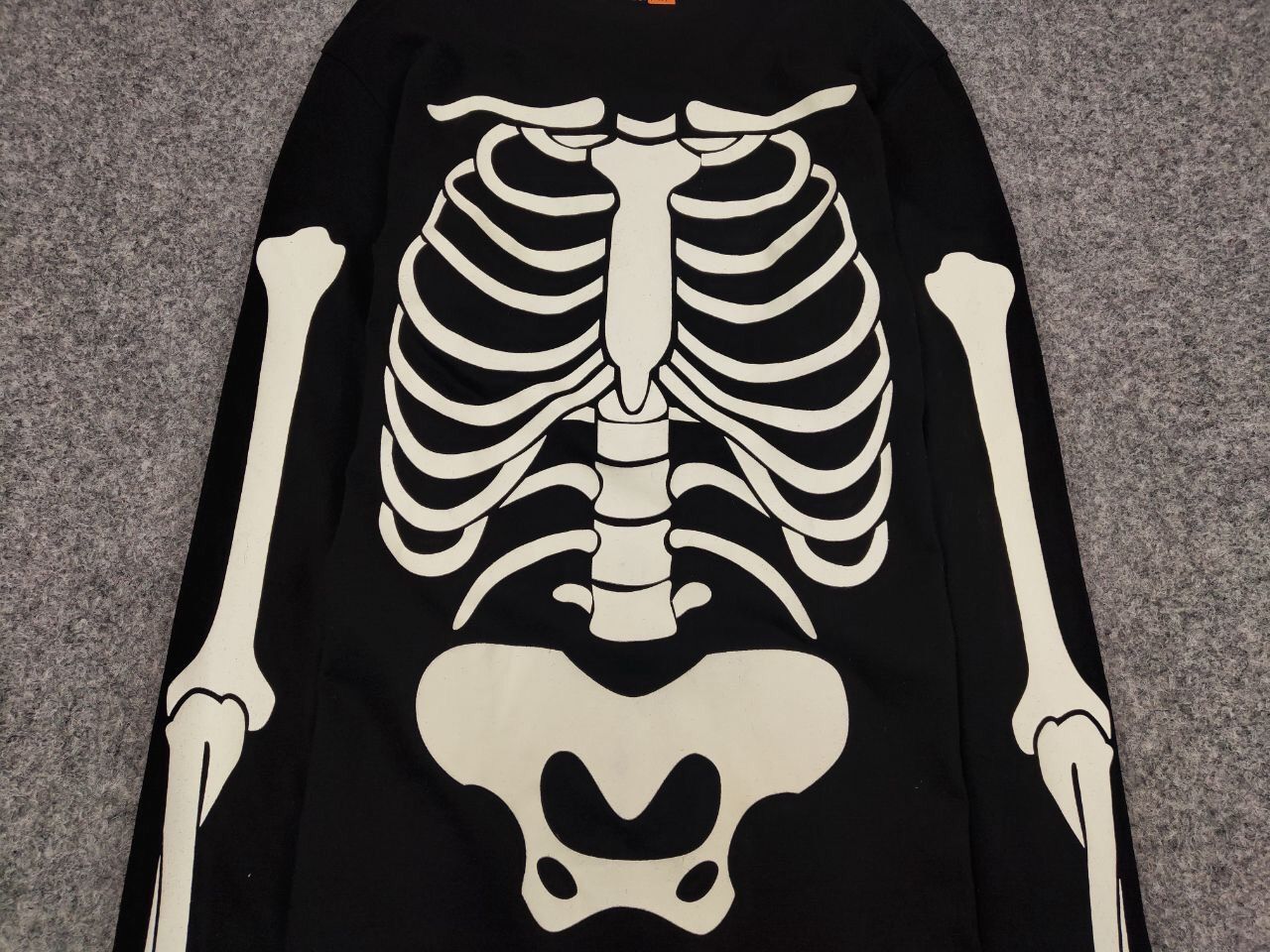 Japanese Brand Vintage Skeleton Phosphoric Print Long Sleeve sweatshirt Size US S / EU 44-46 / 1 - 10 Thumbnail