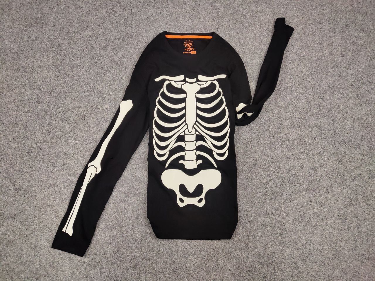 Japanese Brand Vintage Skeleton Phosphoric Print Long Sleeve sweatshirt Size US S / EU 44-46 / 1 - 12 Thumbnail