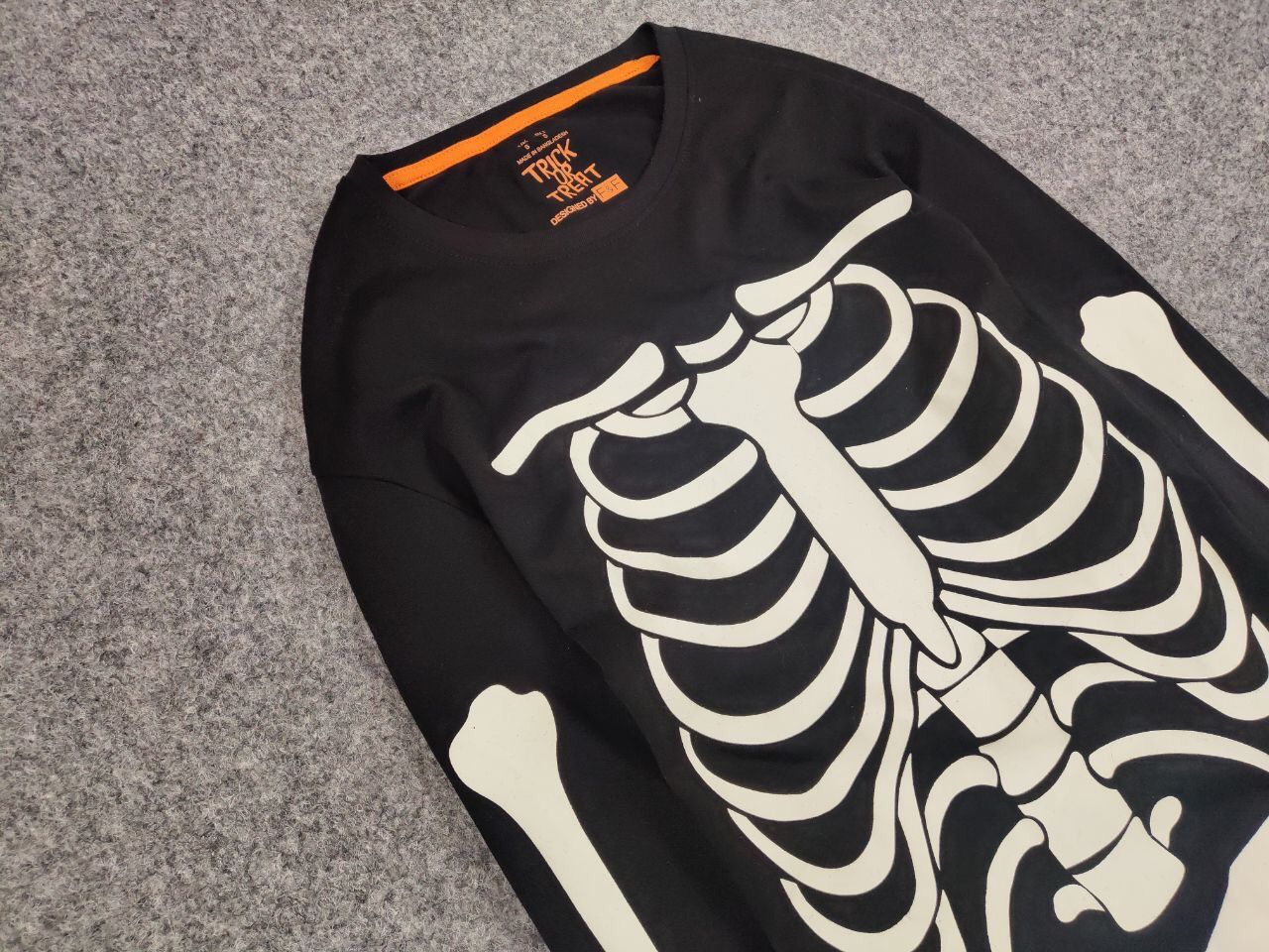 Japanese Brand Vintage Skeleton Phosphoric Print Long Sleeve sweatshirt Size US S / EU 44-46 / 1 - 7 Thumbnail