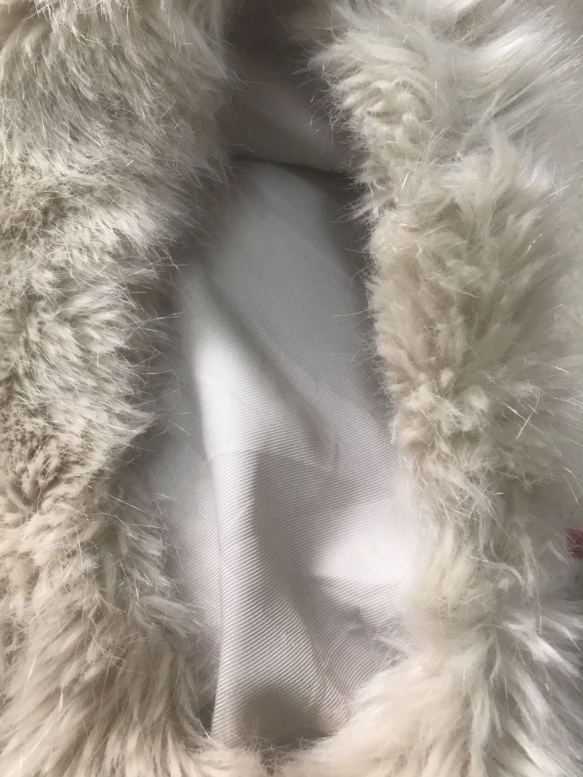 VESTS FUR 23. (CJ7)
