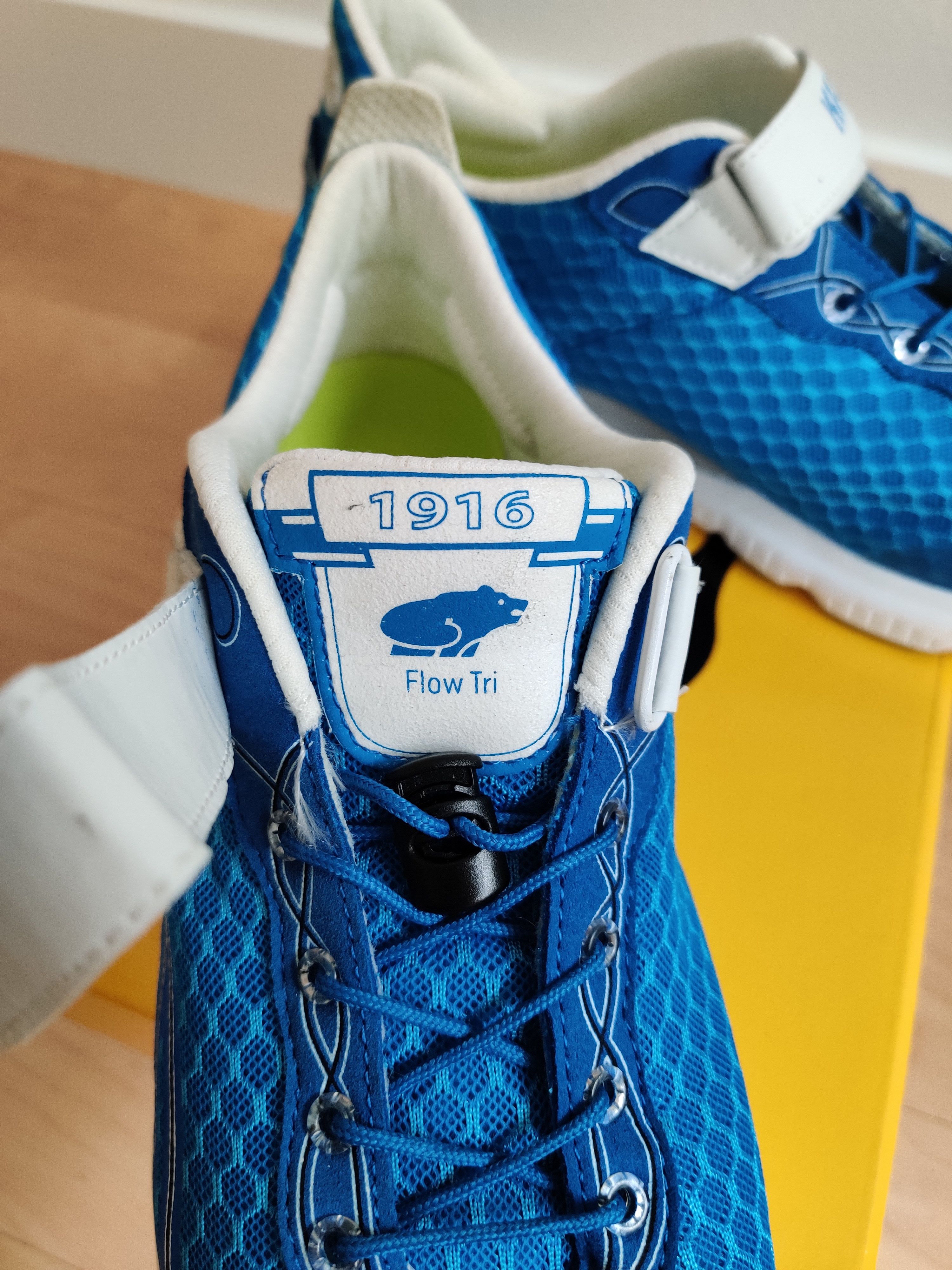 Karhu (NWT) Flow Tri Sneakers - 8.5 US Size US 8.5 / EU 41-42 - 6 Thumbnail