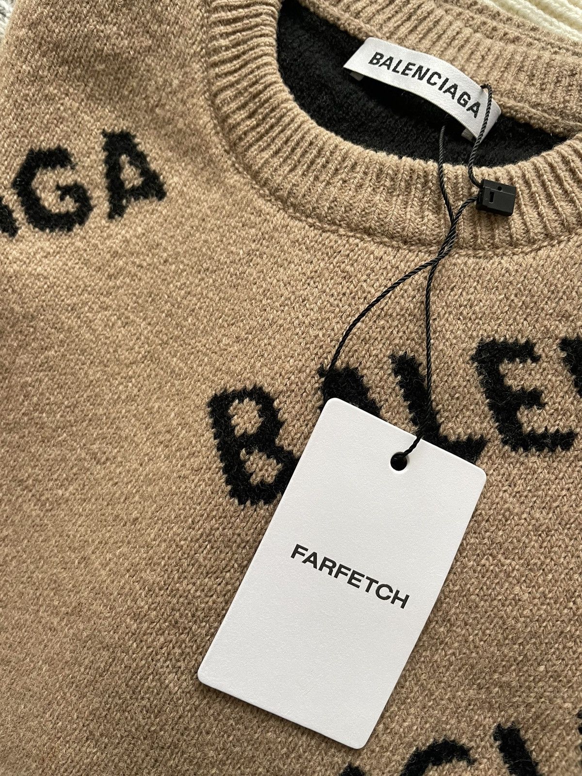 BALENCIAGA KNIT SWEATER