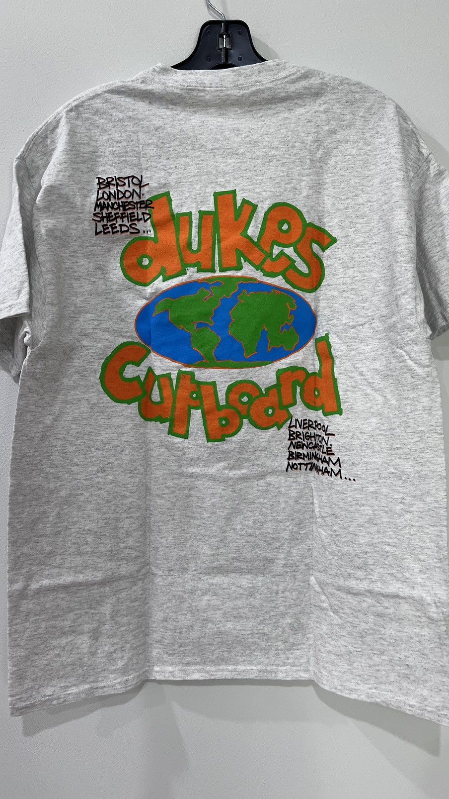 Vintage Dukes Cupboard TShirt Size Large Size US L / EU 52-54 / 3 - 4 Thumbnail