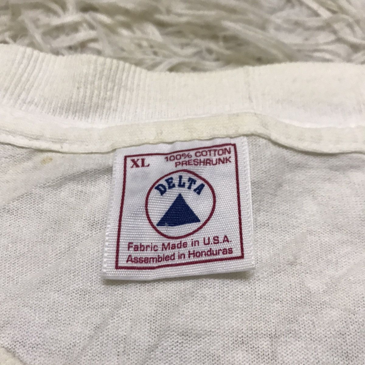 Delta Vintage 90s Delta tshirt Size US XL / EU 56 / 4 - 7 Thumbnail