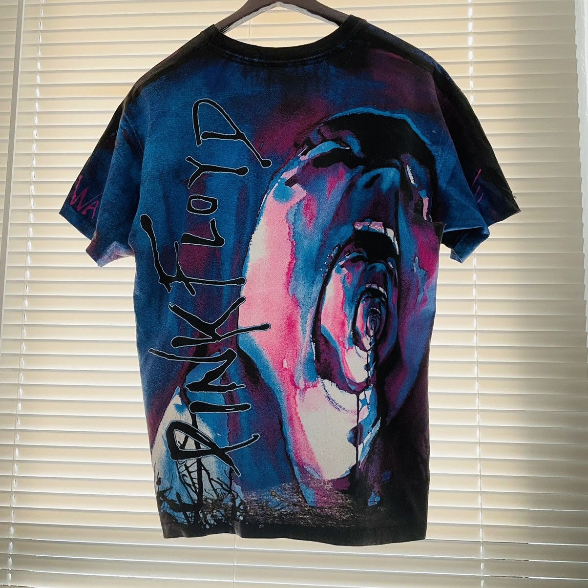 Pink Floyd × Vintage Vintage Pink Floyd The Wall All Over Print T-Shirt Size US L / EU 52-54 / 3 - 2 Thumbnail