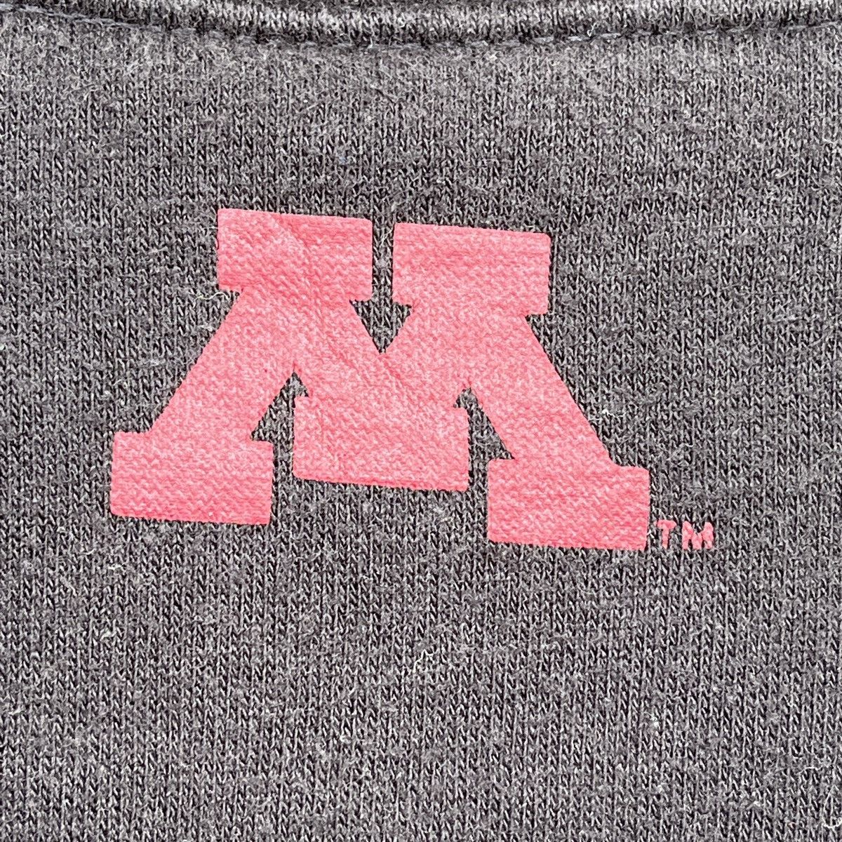 University Of Minnesota X GU Black Sweater Big Printed