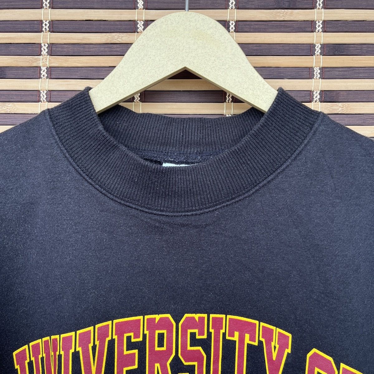 University Of Minnesota X GU Black Sweater Big Printed