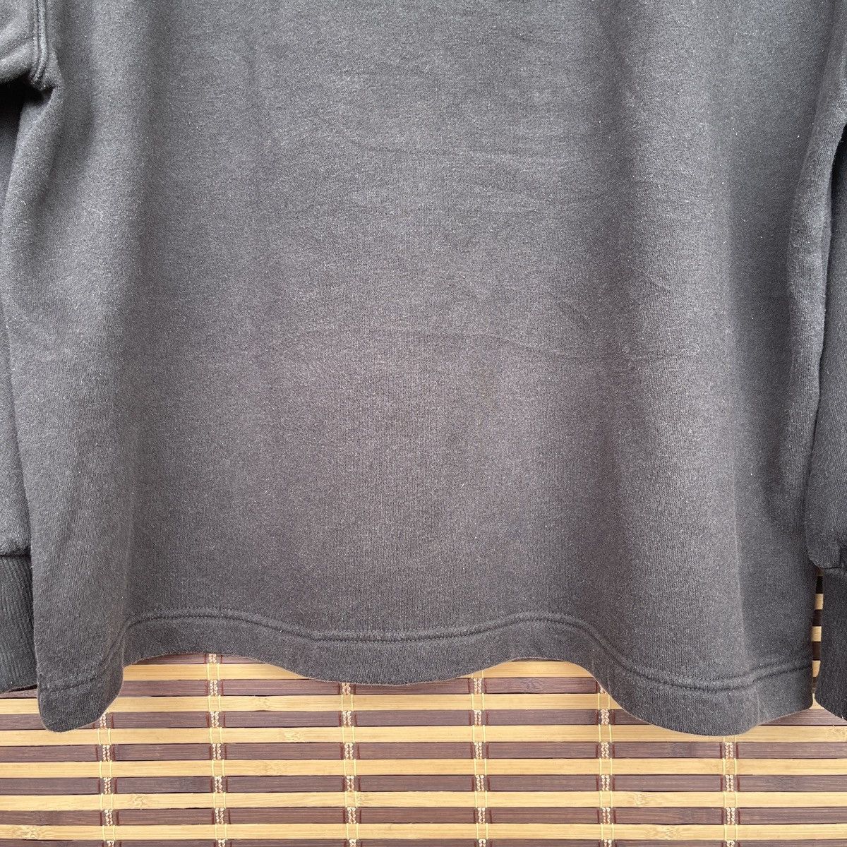 University Of Minnesota X GU Black Sweater Big Printed
