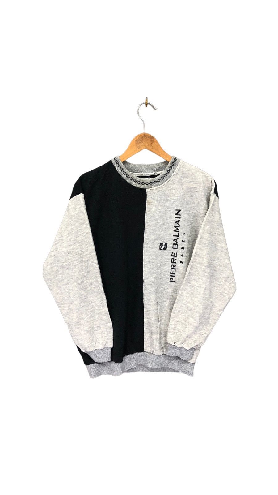 image of Vintage Pierre Balmain Sweatshirt S-M 5790-1-221 in Grey, Men's (Size Medium)