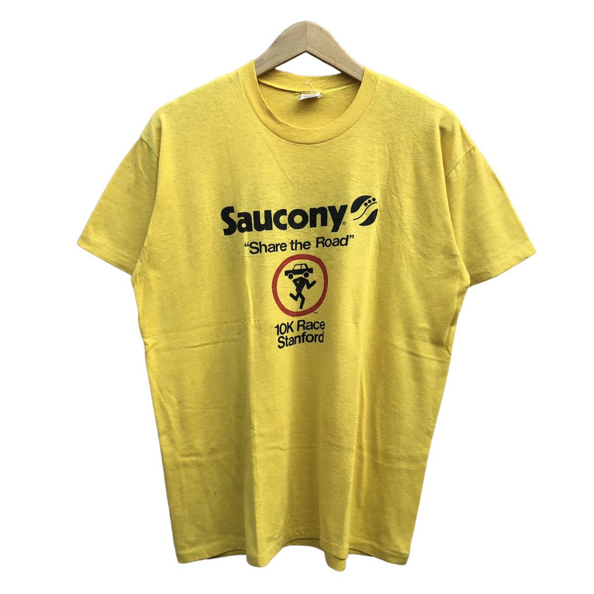 Saucony t shirts gold discount