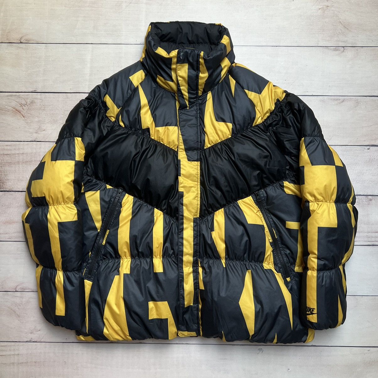 Nike Vintage Nike Print Puffer Down Jacket Ochre Black Yellow Size US XL / EU 56 / 4 - 1 Thumbnail