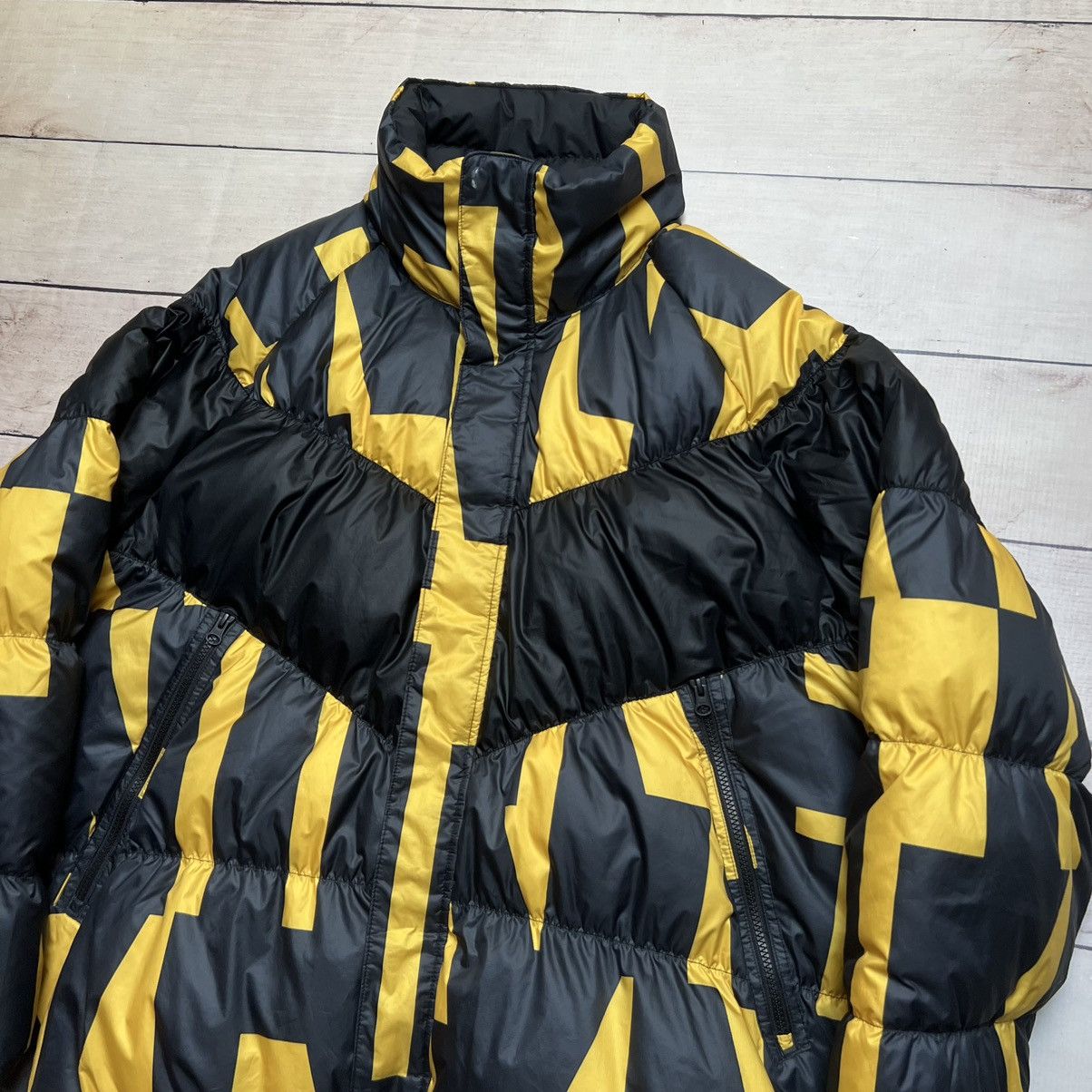 Nike Vintage Nike Print Puffer Down Jacket Ochre Black Yellow Size US XL / EU 56 / 4 - 3 Thumbnail