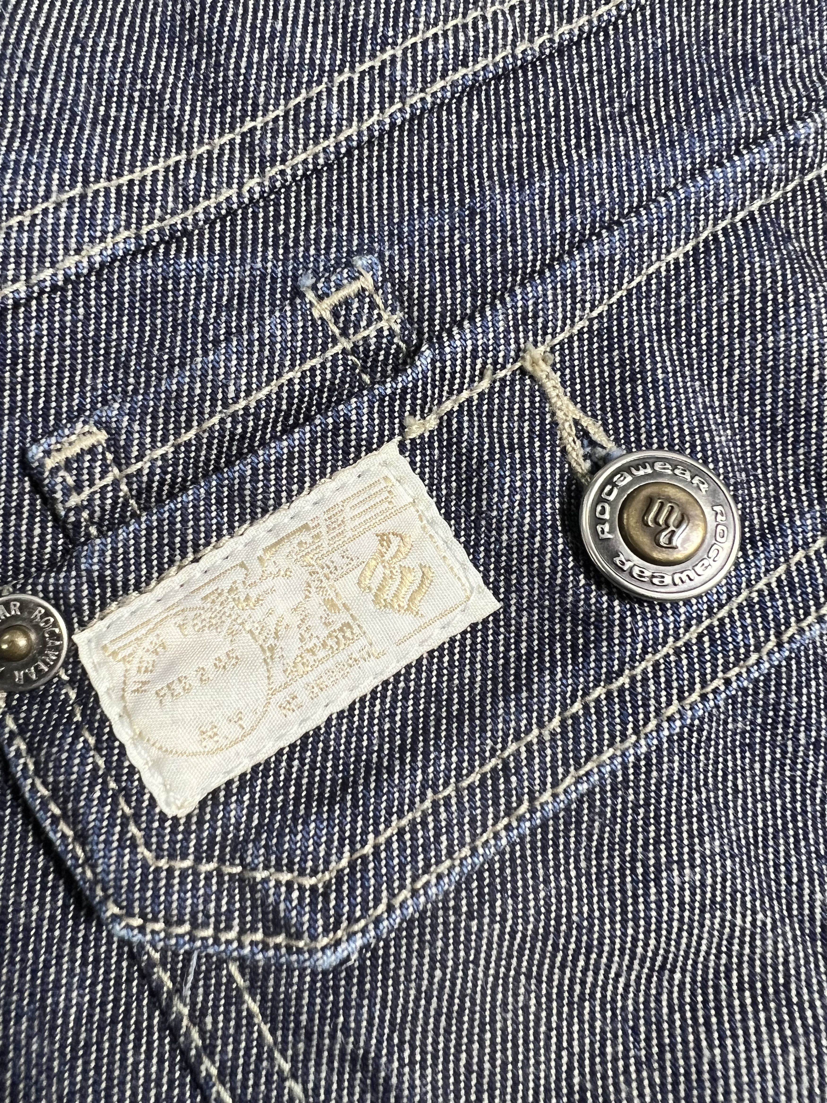 Rocawear Vintage Rocawear Clothing Hiphop Denim Jacket (XL) JK163 Size US XL / EU 56 / 4 - 8 Thumbnail
