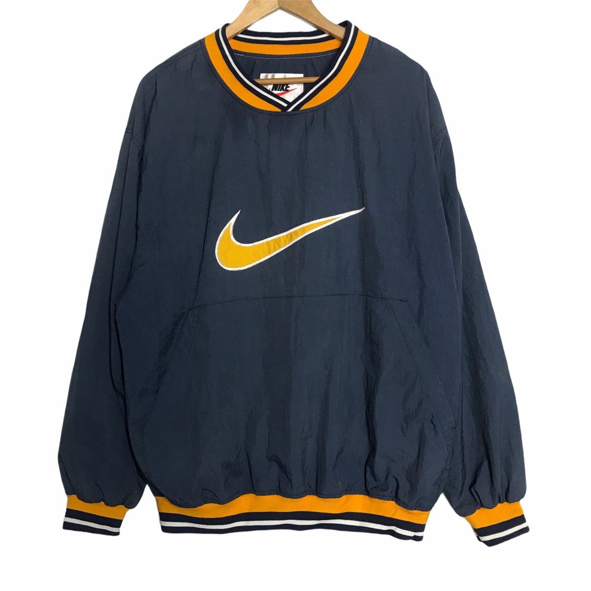Vintage nike big swoosh vneck windbreaker