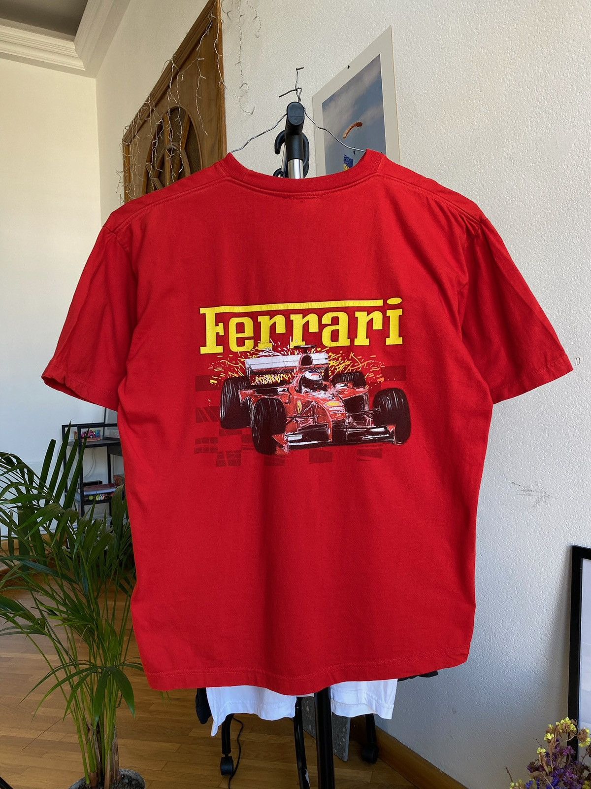 PUMA Team-T-Shirt für Frauen 2025 - Scuderia Ferrari F1 | Fuel For Fans