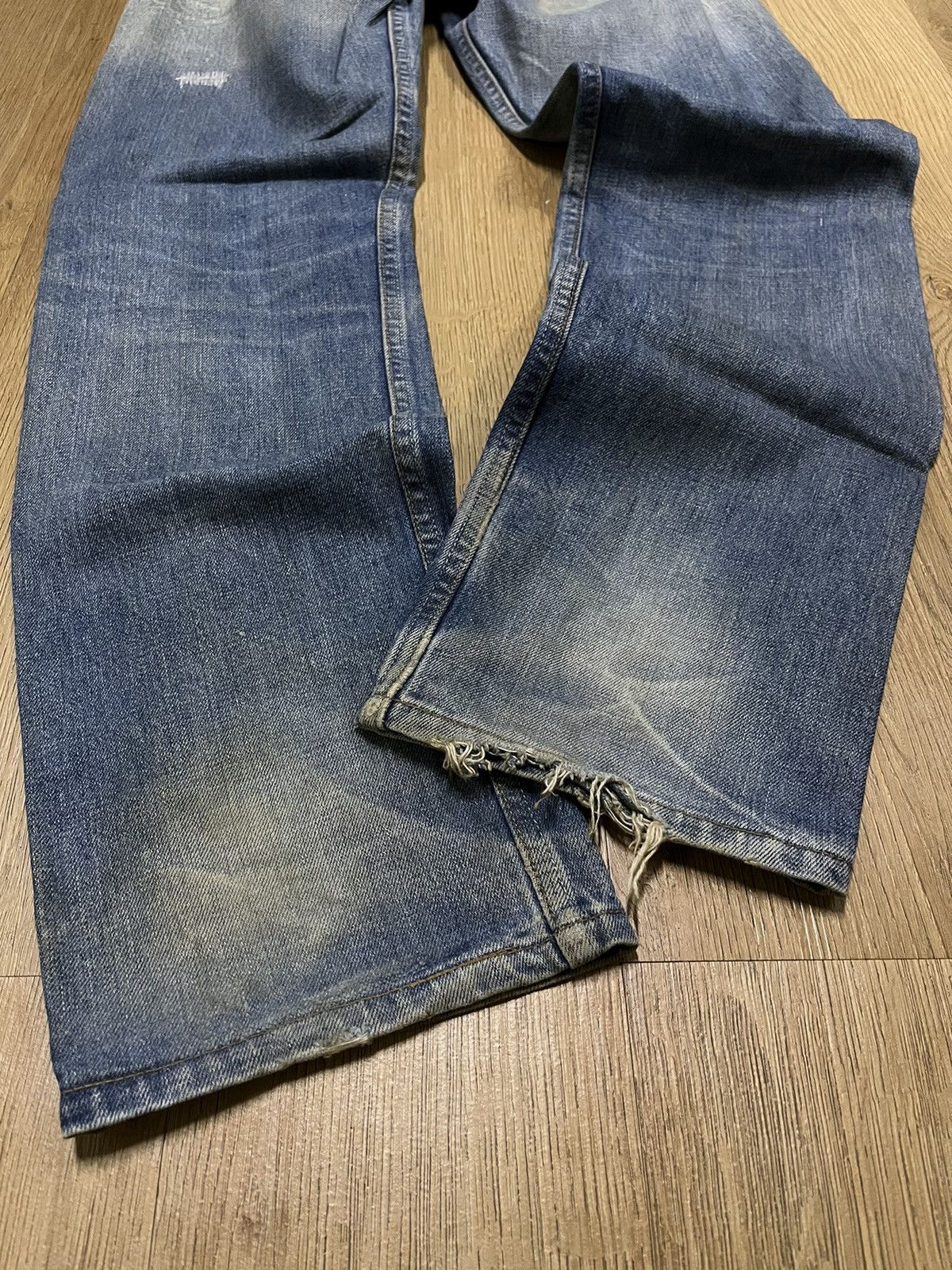 Levi's Vintage Levi’s 501 distressed denim Kurt cobain design Size US 29 - 10 Thumbnail
