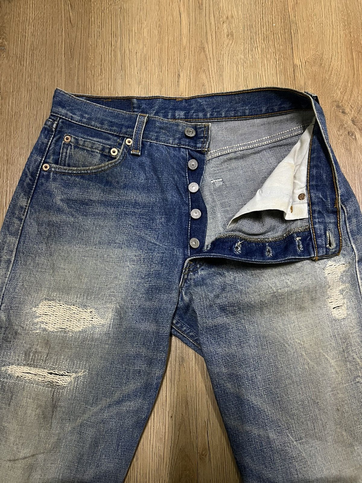 Levi's Vintage Levi’s 501 distressed denim Kurt cobain design Size US 29 - 3 Thumbnail