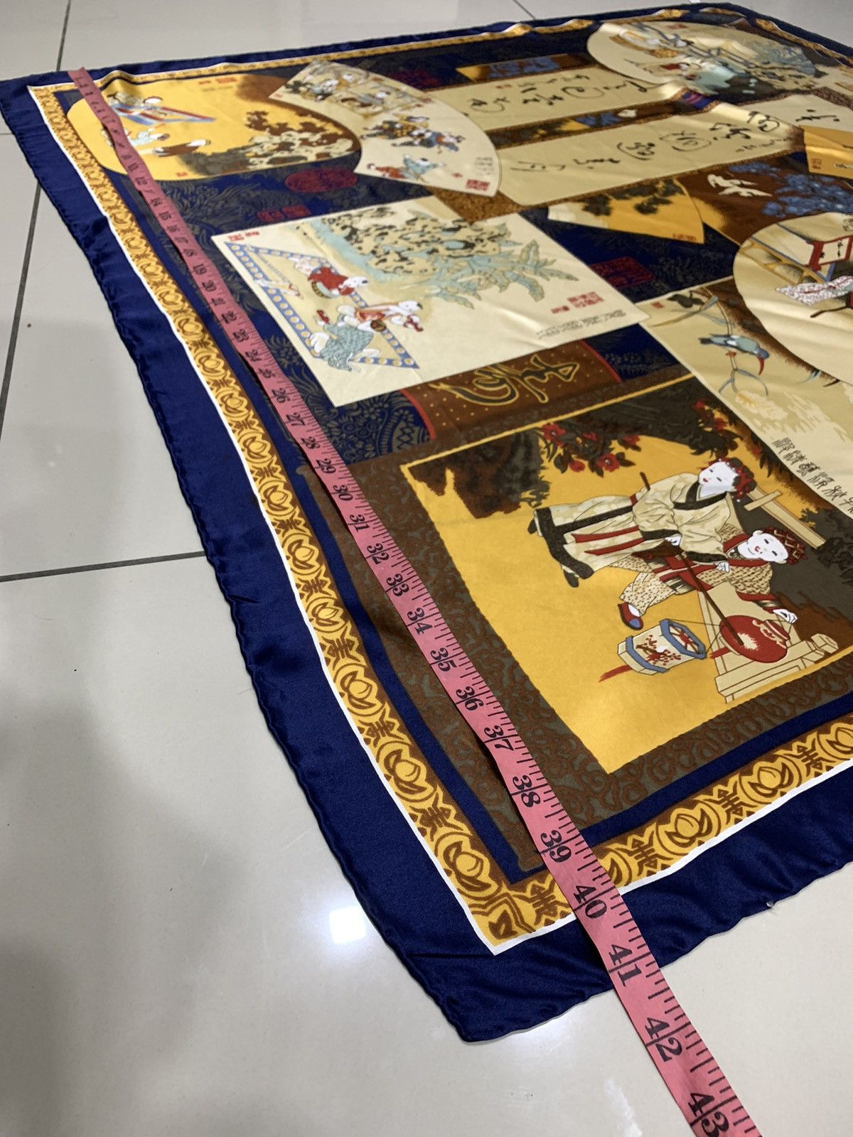 Japanese Brand VINTAGE JAPANESE CLASSIC TRADITIONAL GEISHA BIG SILK SCARF Size ONE SIZE - 3 Thumbnail