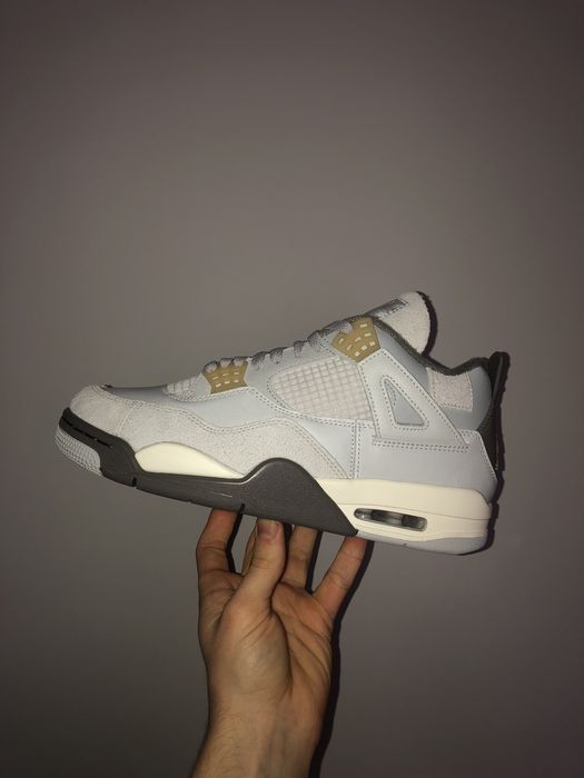 AirJordan4 Retro SE Craft “Photon Dust”