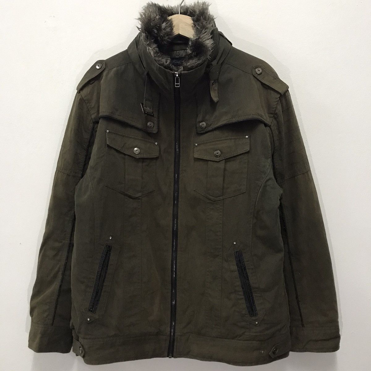 Japanese Brand Vintage Bareback Realdress Tactical Jacket Fur Collar Size US L / EU 52-54 / 3 - 1 Thumbnail