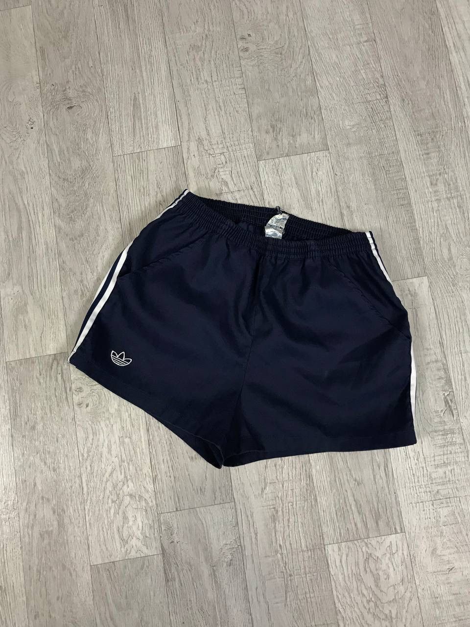 Adidas Adidas rare vintage shorts Size US 30 / EU 46 - 1 Thumbnail