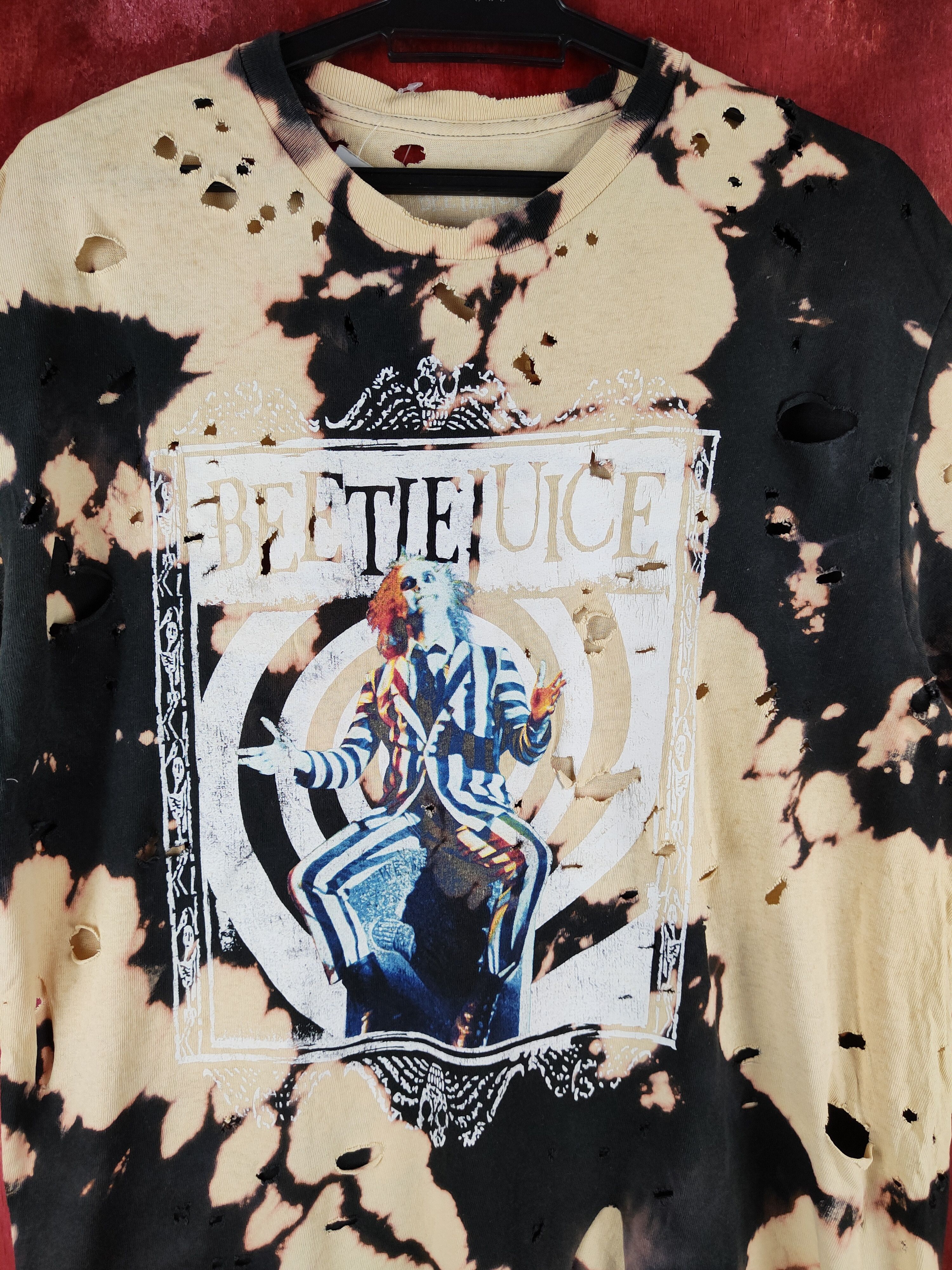 Expert Horror BeetleJuice movie horror distressed acid wash tee #S672 Size US L / EU 52-54 / 3 - 2 Thumbnail