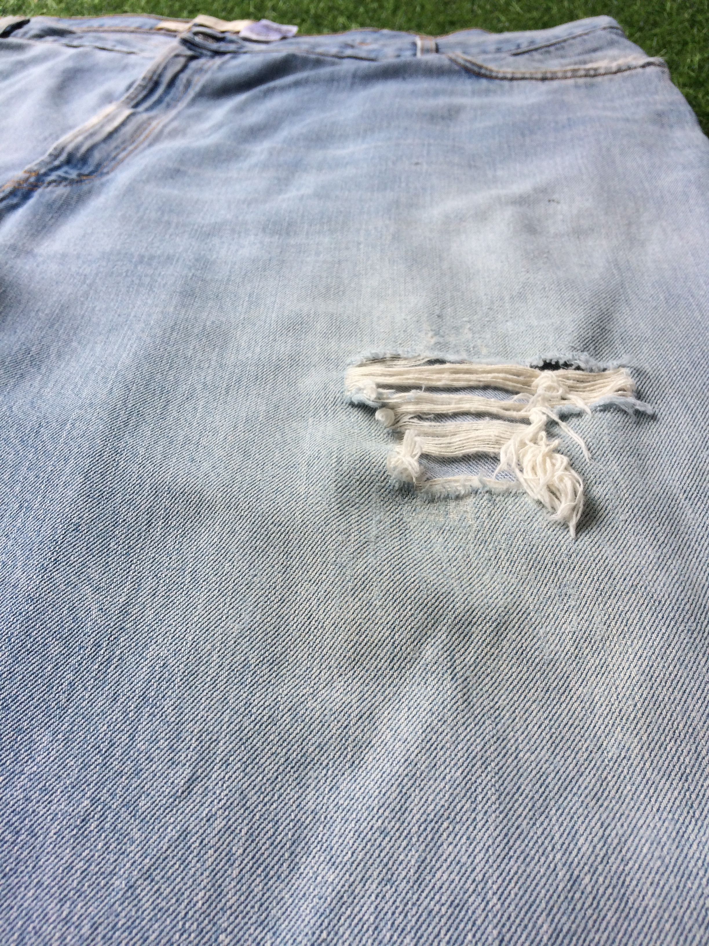 Levi's W51 Distressed Levis 560 Ripped Jeans #B-338 Size US 44 / EU 60 - 6 Thumbnail