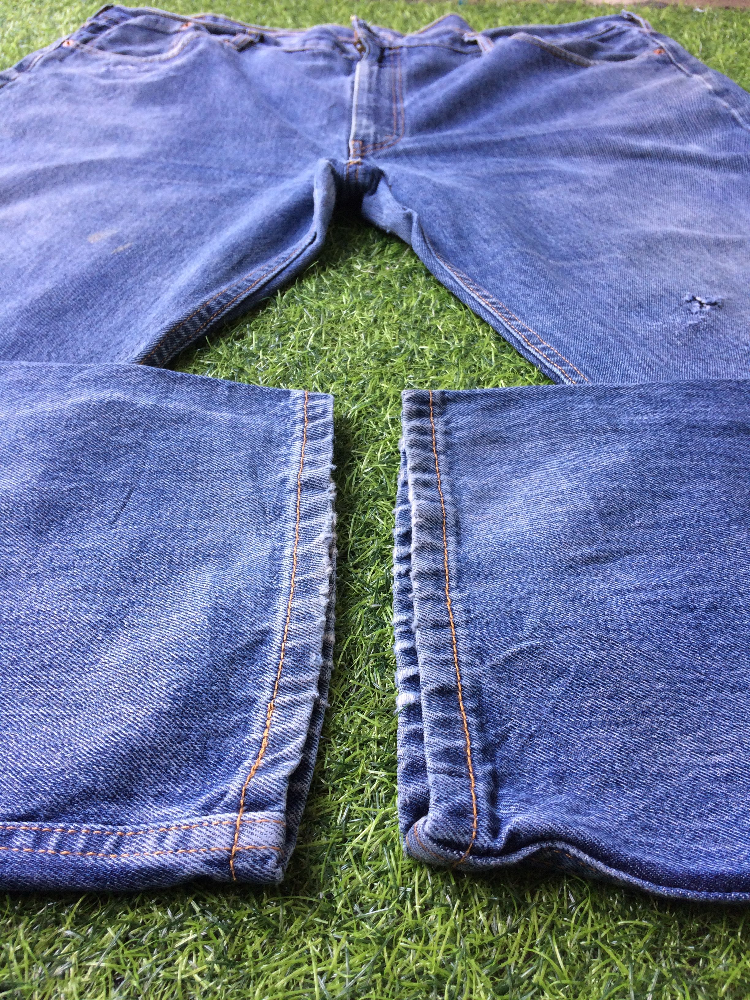 Levi's × Vintage W48 Distressed Levis 550 High-Waisted #B-382 Size US 44 / EU 60 - 5 Thumbnail