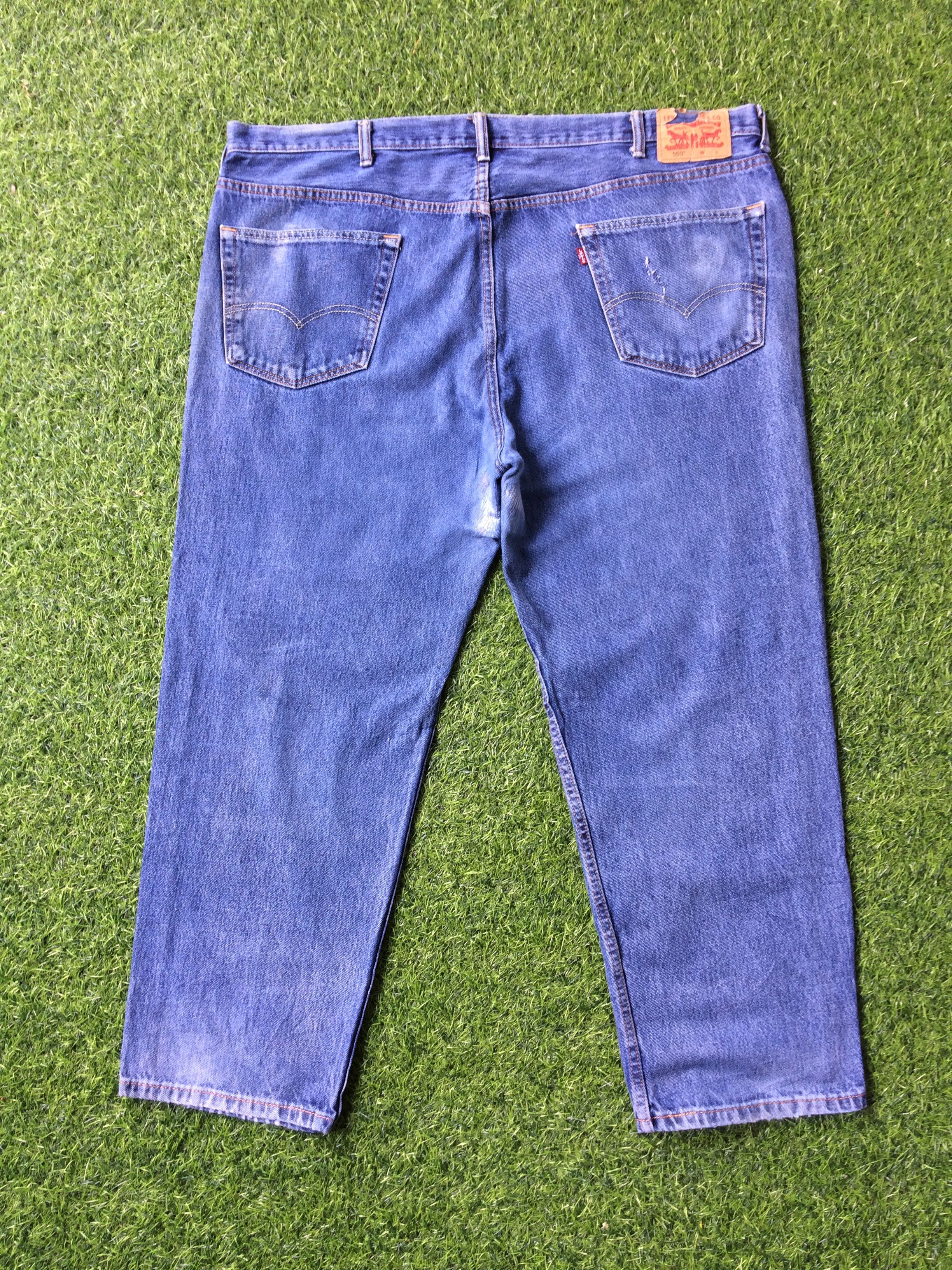 Levi's × Vintage W48 Distressed Levis 550 High-Waisted #B-382 Size US 44 / EU 60 - 1 Thumbnail