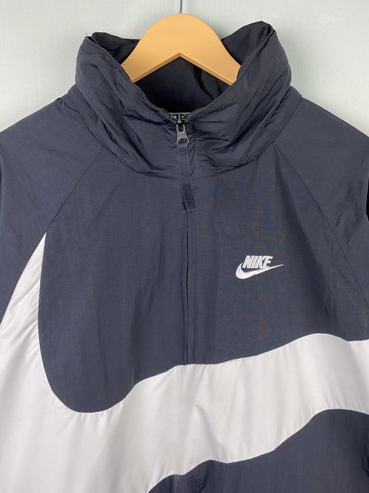 nike windbreaker big logo